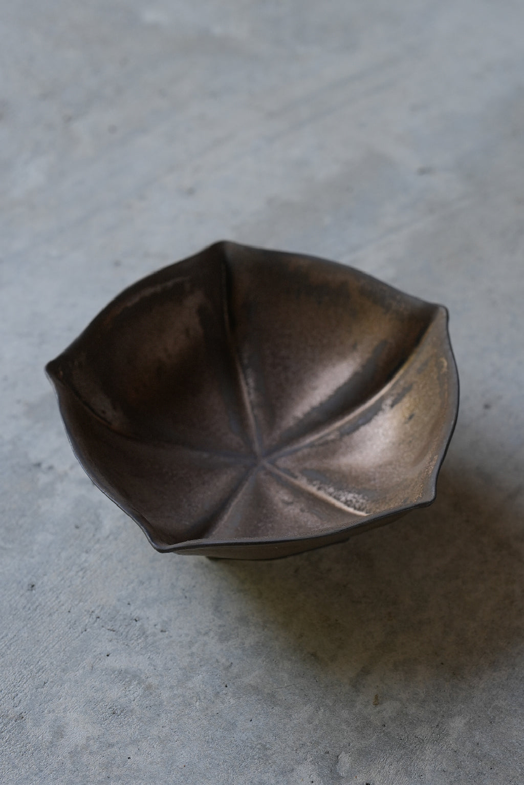 GLORIA MEDIUM BOWL BRONZE